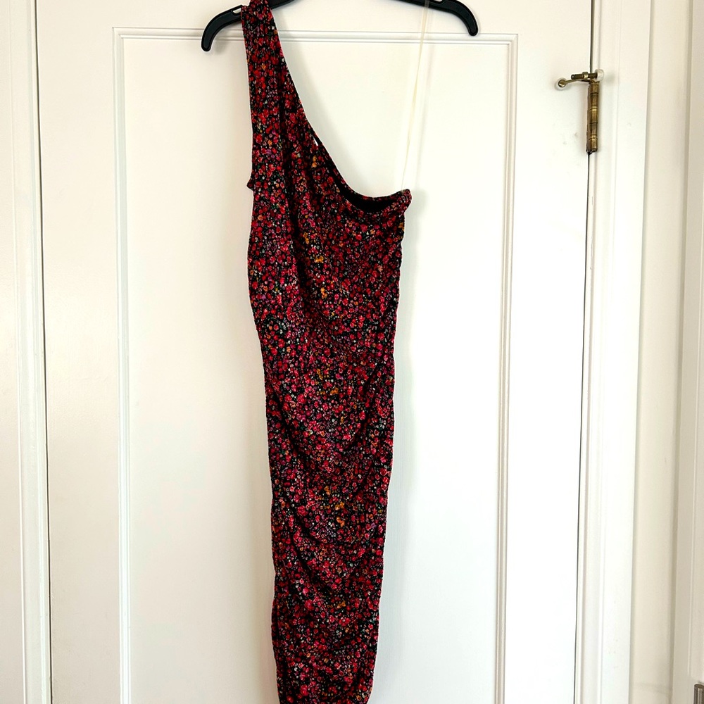 Leith One Shoulder Rouched floral dress